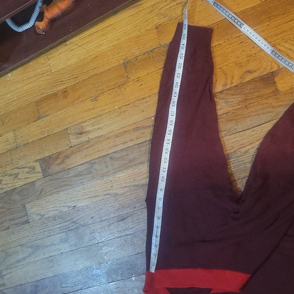 Express Sweater - Picture 5 of 7